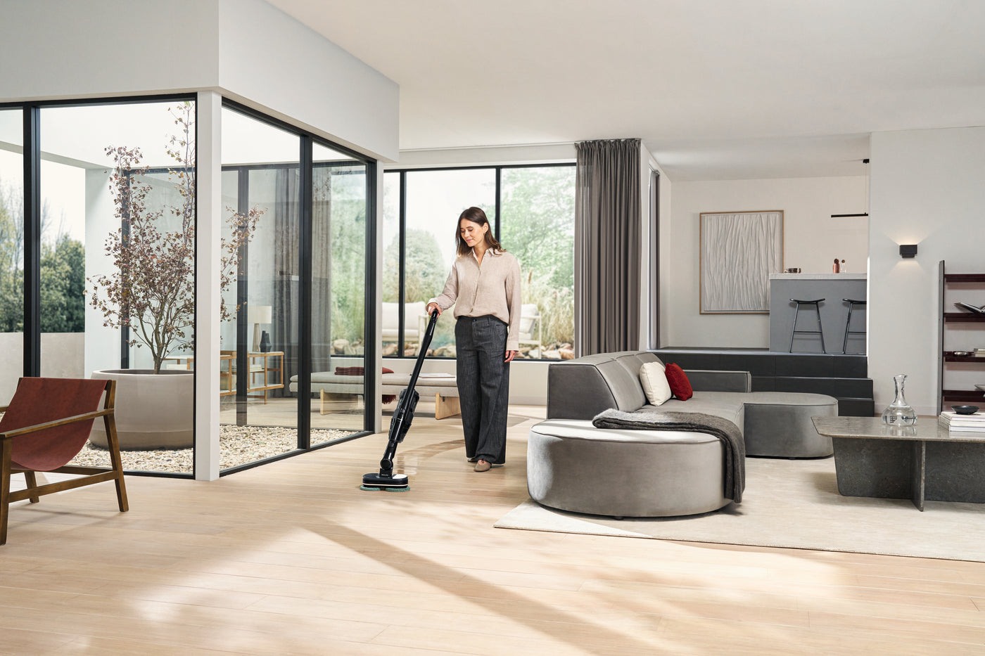 Miele Triflex HX3 Aqua Cordless Vacuum - product view 15